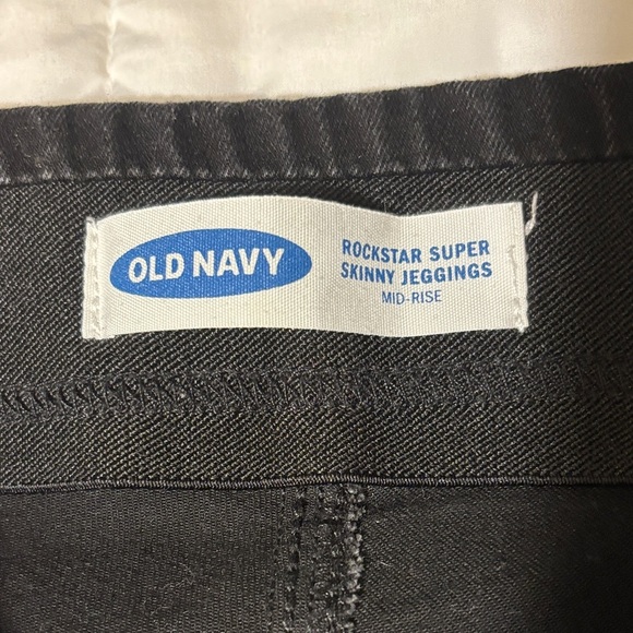Old Navy Black Rockstar Mid-Rise Super Skinny Jeggings - Picture 3 of 11
